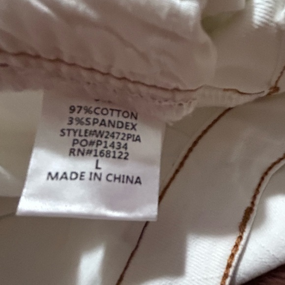 Wisteria Lane Size Large Women’s Off-White High-Waist Jeans. NWOT Wide-Leg Flare - Picture 4 of 5